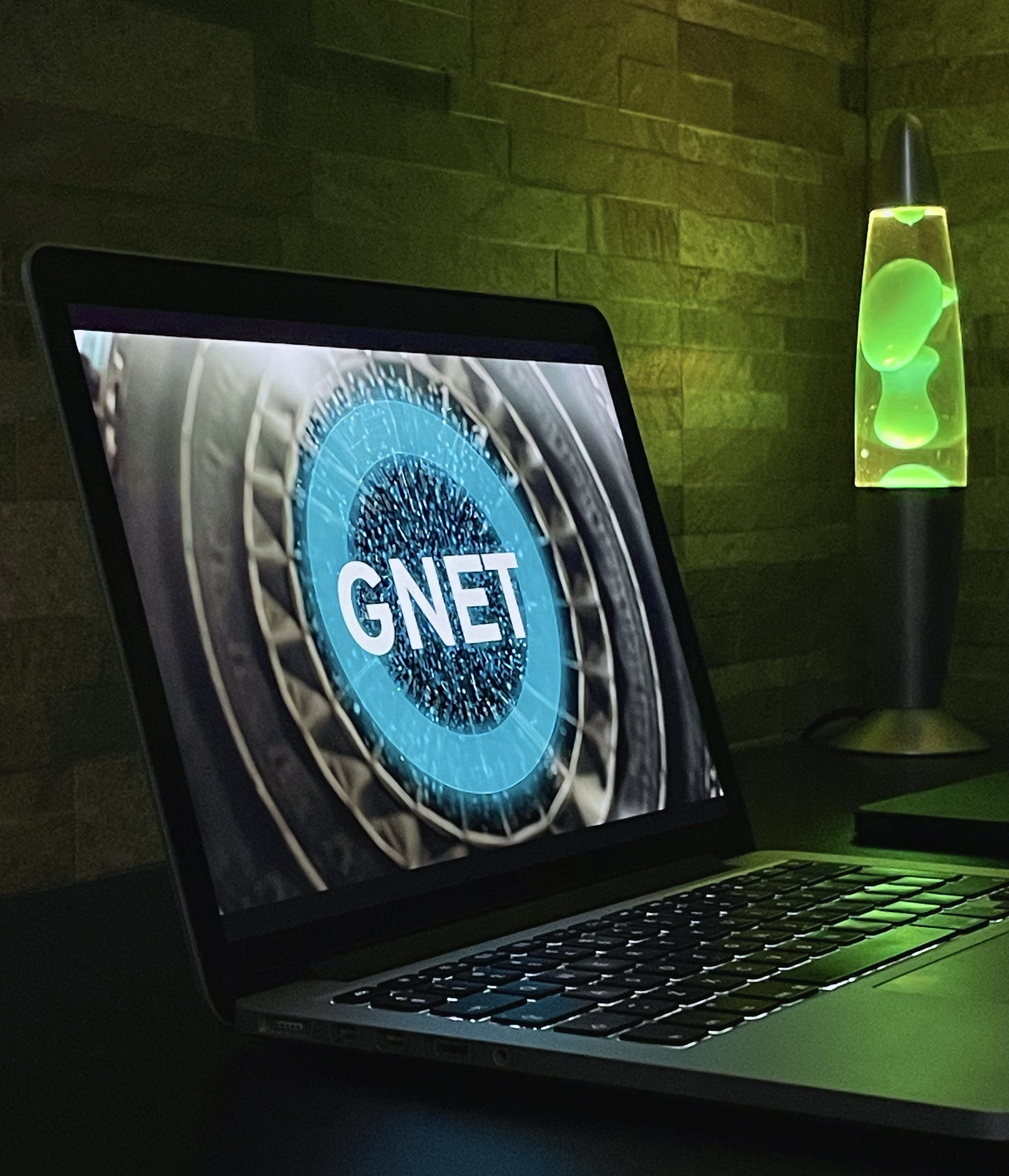 Gnet desk